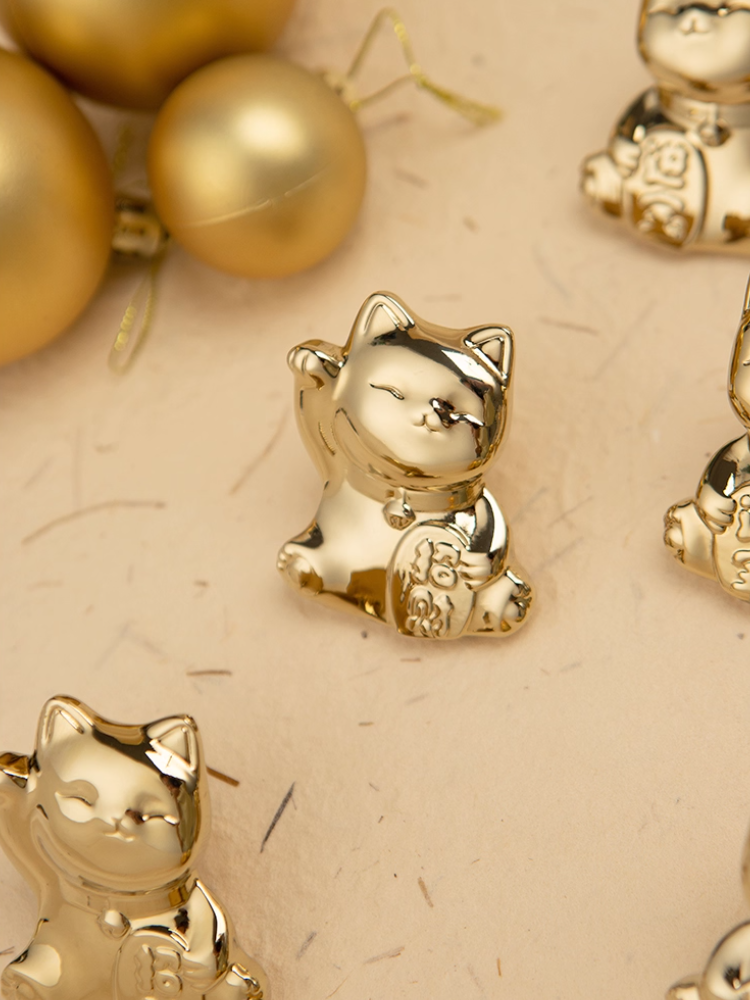Wealth-Attracting Cat