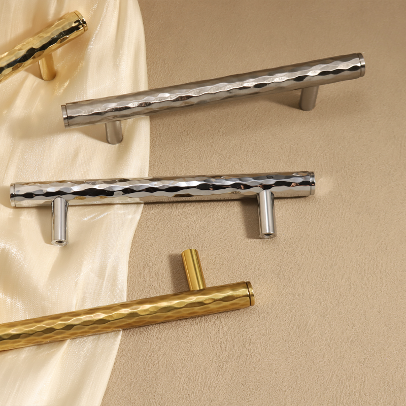 Hammer Cabinet Pull
